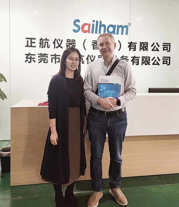 國外貿(mào)易頻繁，歡迎意大利客戶來廠參觀洽談